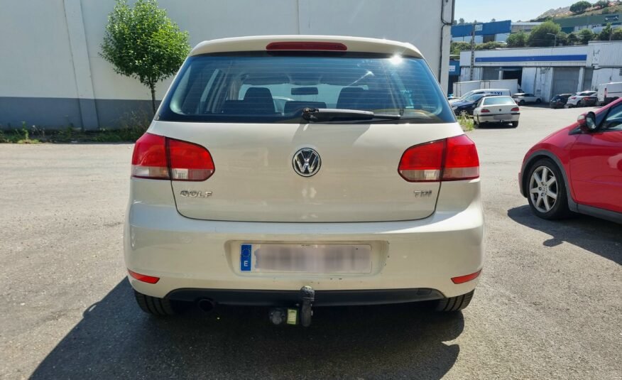 VOLKSWAGEN GOLF VI 1.6 TDI